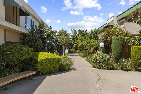 $4,700 | 3200 South Sepulveda Boulevard, Unit J22, Los Angeles, CA 90034