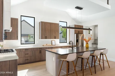 $1,399,000 | 6324 North 10th Drive, Phoenix, AZ 85013