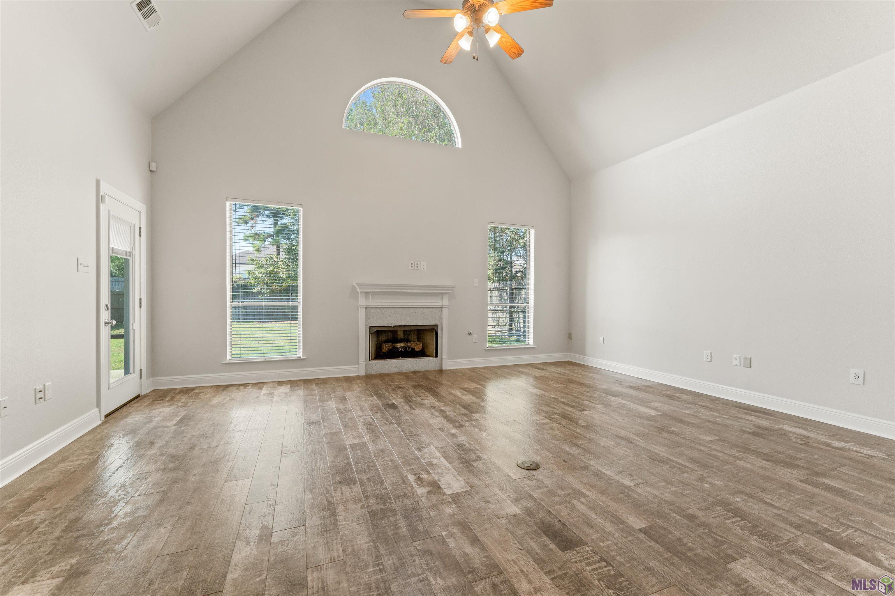 3336 Grassy Lake Drive Baton Rouge, LA 70816 - Photo 5 of 35