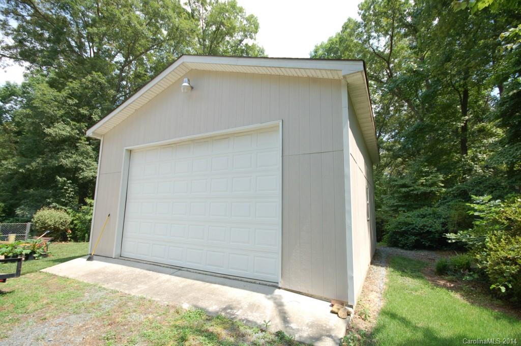 6124 Stevens Mill Road Matthews, NC 28104 - Photo 16 of 18 Gallery Image 16