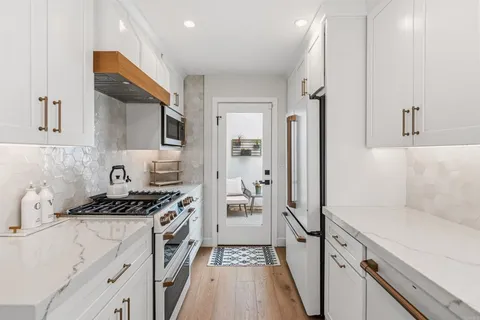 $1,550,000 | 836 Windcrest Drive, Carlsbad, CA 92011