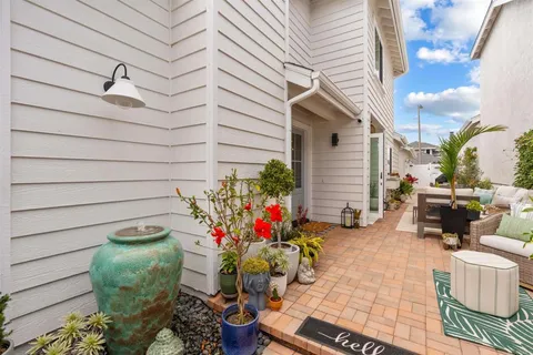 $1,550,000 | 836 Windcrest Drive, Carlsbad, CA 92011