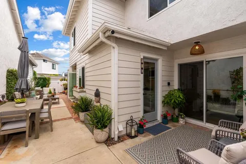 $1,550,000 | 836 Windcrest Drive, Carlsbad, CA 92011