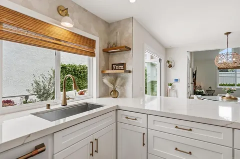 $1,550,000 | 836 Windcrest Drive, Carlsbad, CA 92011