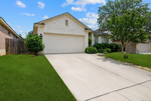 $339,900 | 8843 Imperial Cross, Helotes, TX 78023