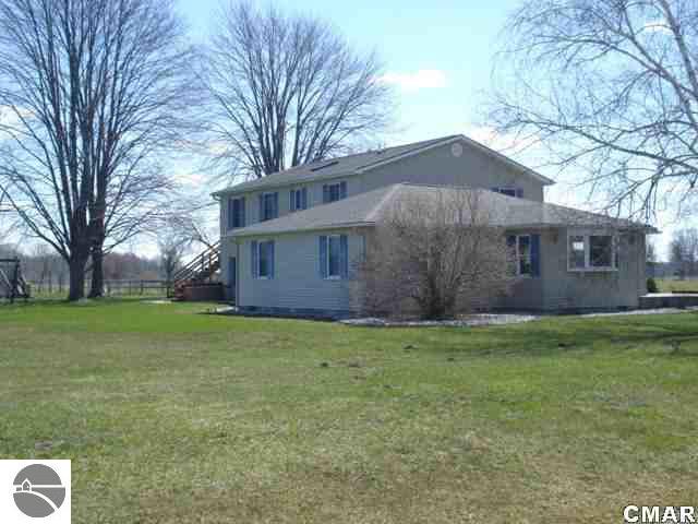 2724 North Lewis Road Coleman, MI 48618 - Photo 17 of 25 1774079-16.JPG