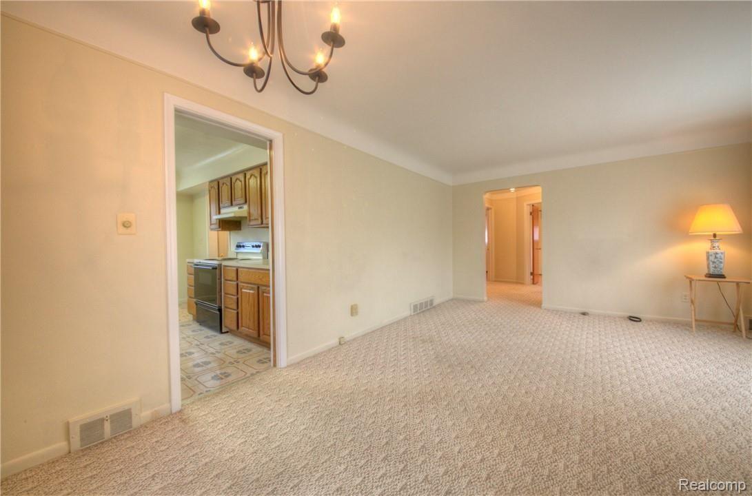 9722 Farmington Road Livonia, MI 48150 - Photo 6 of 33 5 Living Room.jpg