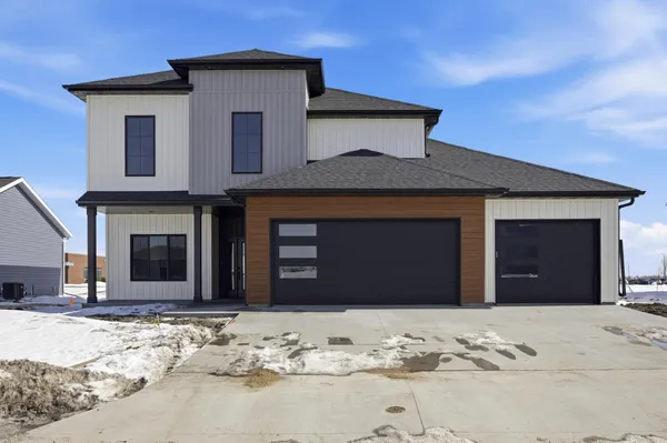 $639,900 | 2216 44th Street South, Moorhead, MN 56560