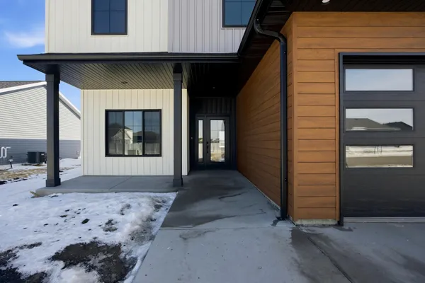 $639,900 | 2216 44th Street South, Moorhead, MN 56560