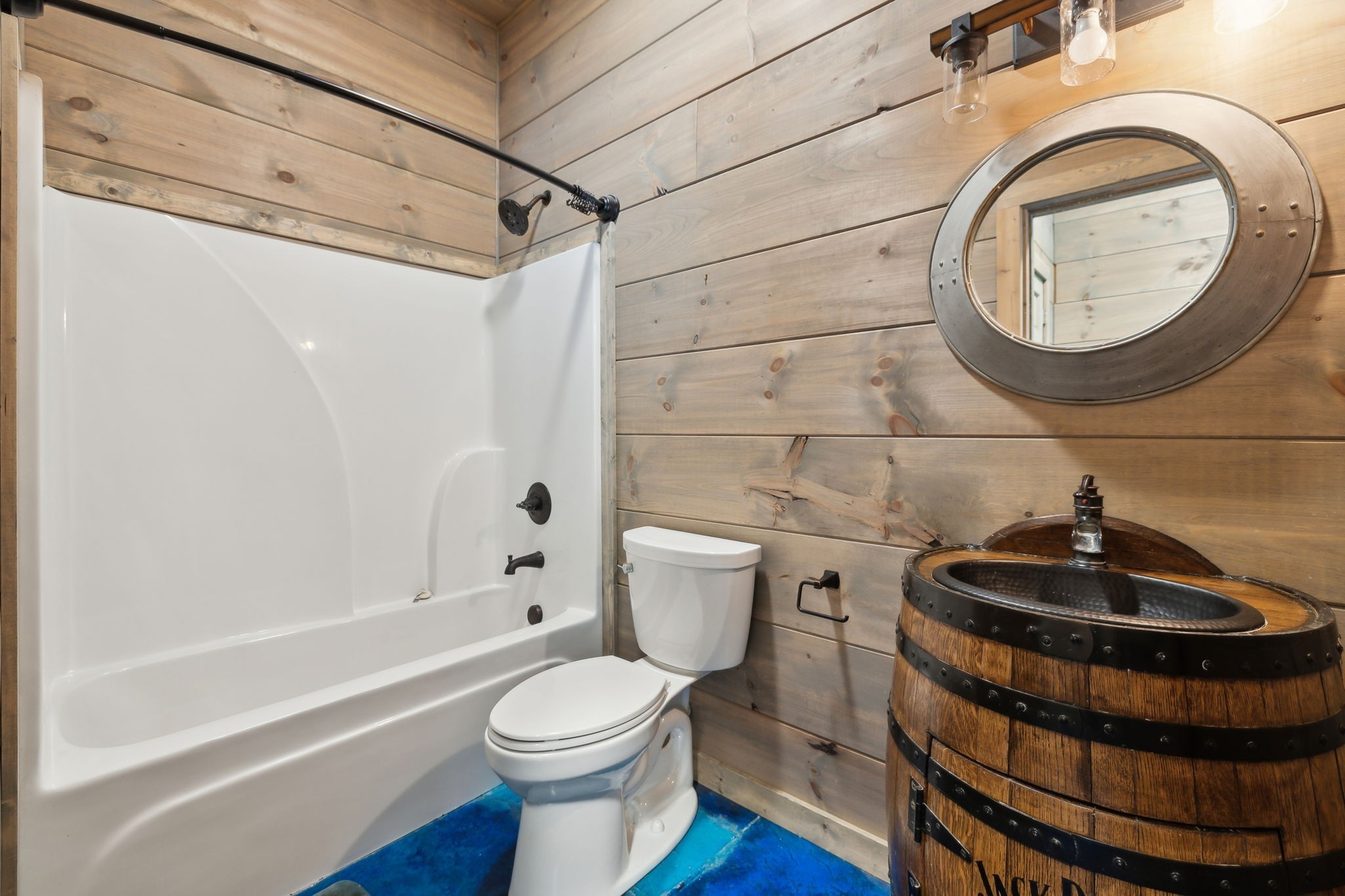1785 St Johns Road Lascassas, TN 37085 - Photo 26 of 46 a bathroom with a toilet a sink and a mirror