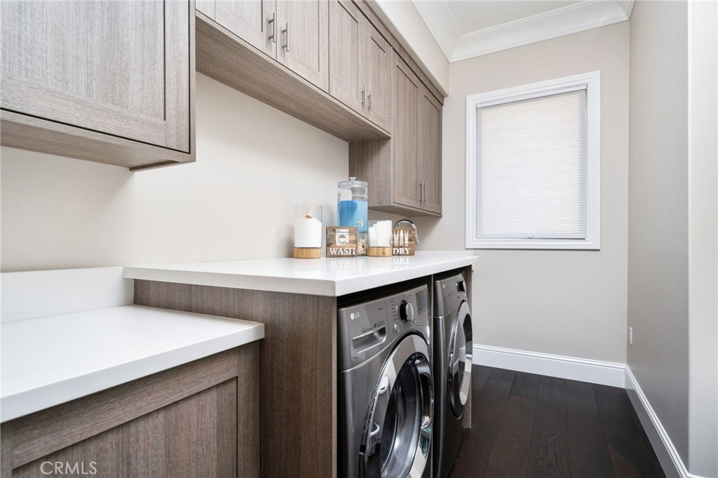 4485 Broken Spur Road La Verne, CA 91750 - Photo 47 of 75 a utility room with sink dryer and washer