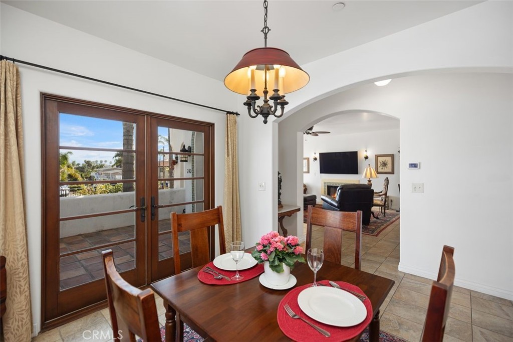 240 Avenida Rosa, Unit B San Clemente, CA 92672 - Photo 12 of 31 Dining area.