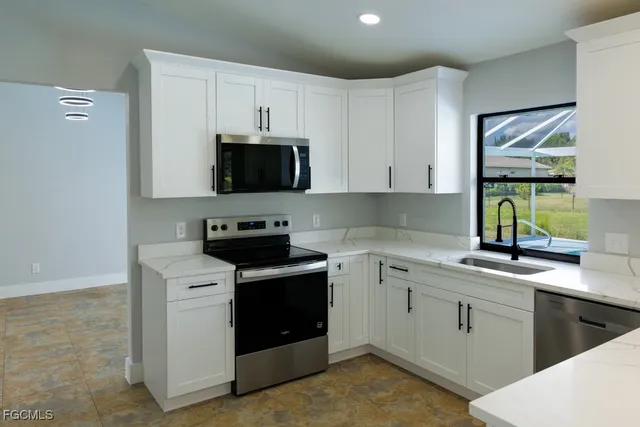 $375,000 | 1136 Yachtsman Lane, Punta Gorda, FL 33983