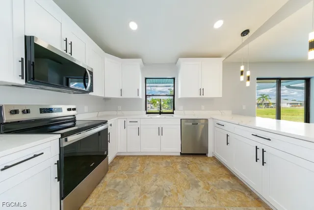 $375,000 | 1136 Yachtsman Lane, Punta Gorda, FL 33983