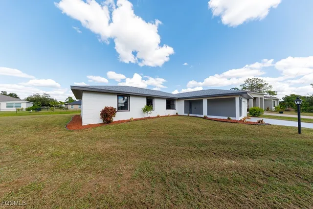 $375,000 | 1136 Yachtsman Lane, Punta Gorda, FL 33983