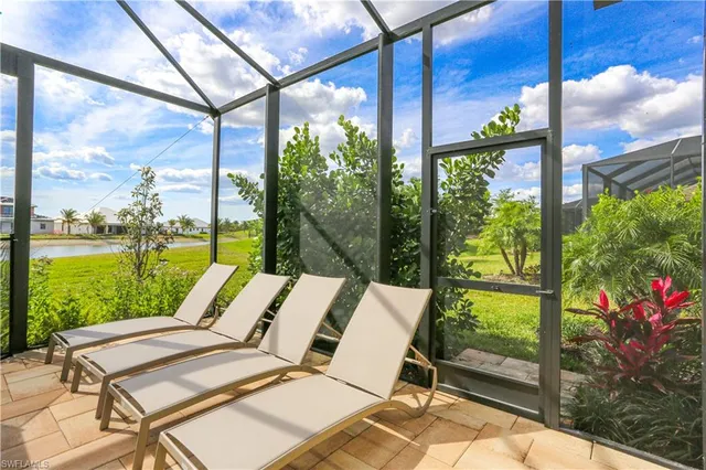 a view of a patio with garden