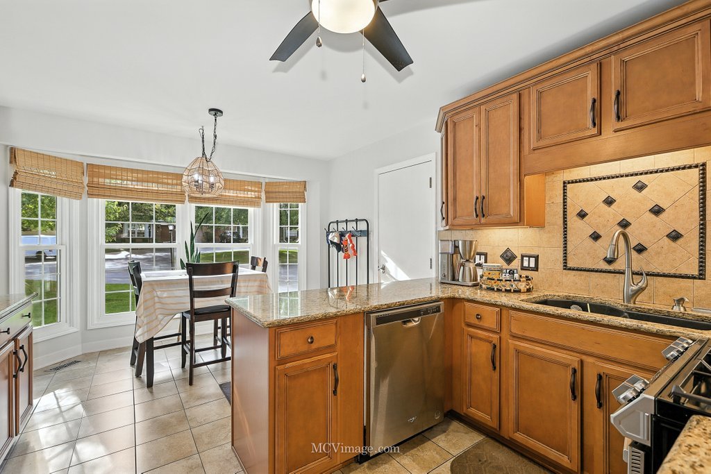 10015 Cambridge Drive Mokena, IL 60448 - Photo 11 of 27