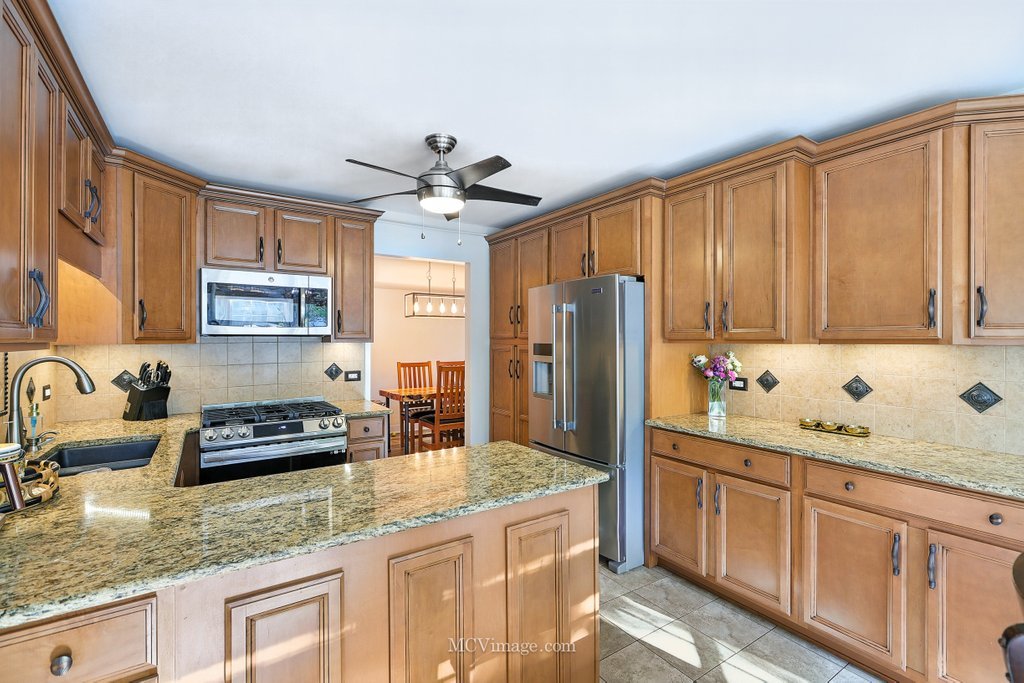 10015 Cambridge Drive Mokena, IL 60448 - Photo 15 of 27