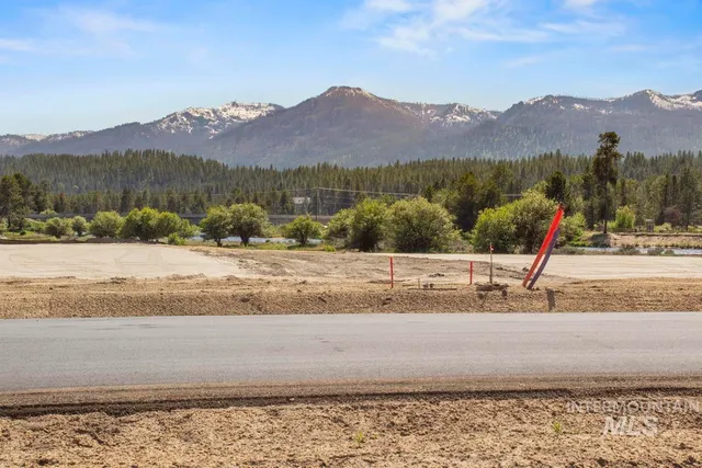 $145,000 | L5-b2 L5-b2 Lazy River Street, Cascade, ID 83611