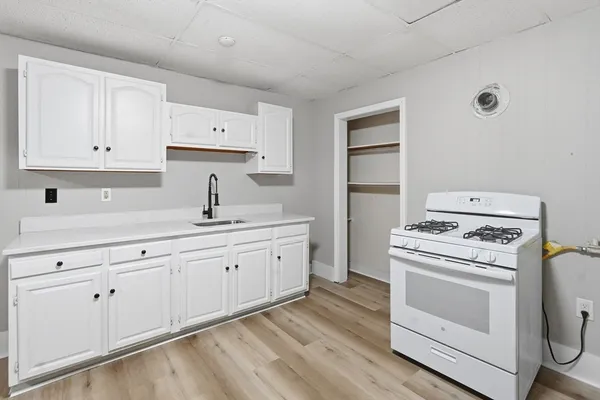 $1,895 | 168 Lunenburg Street, Unit 3L, Fitchburg, MA 01420