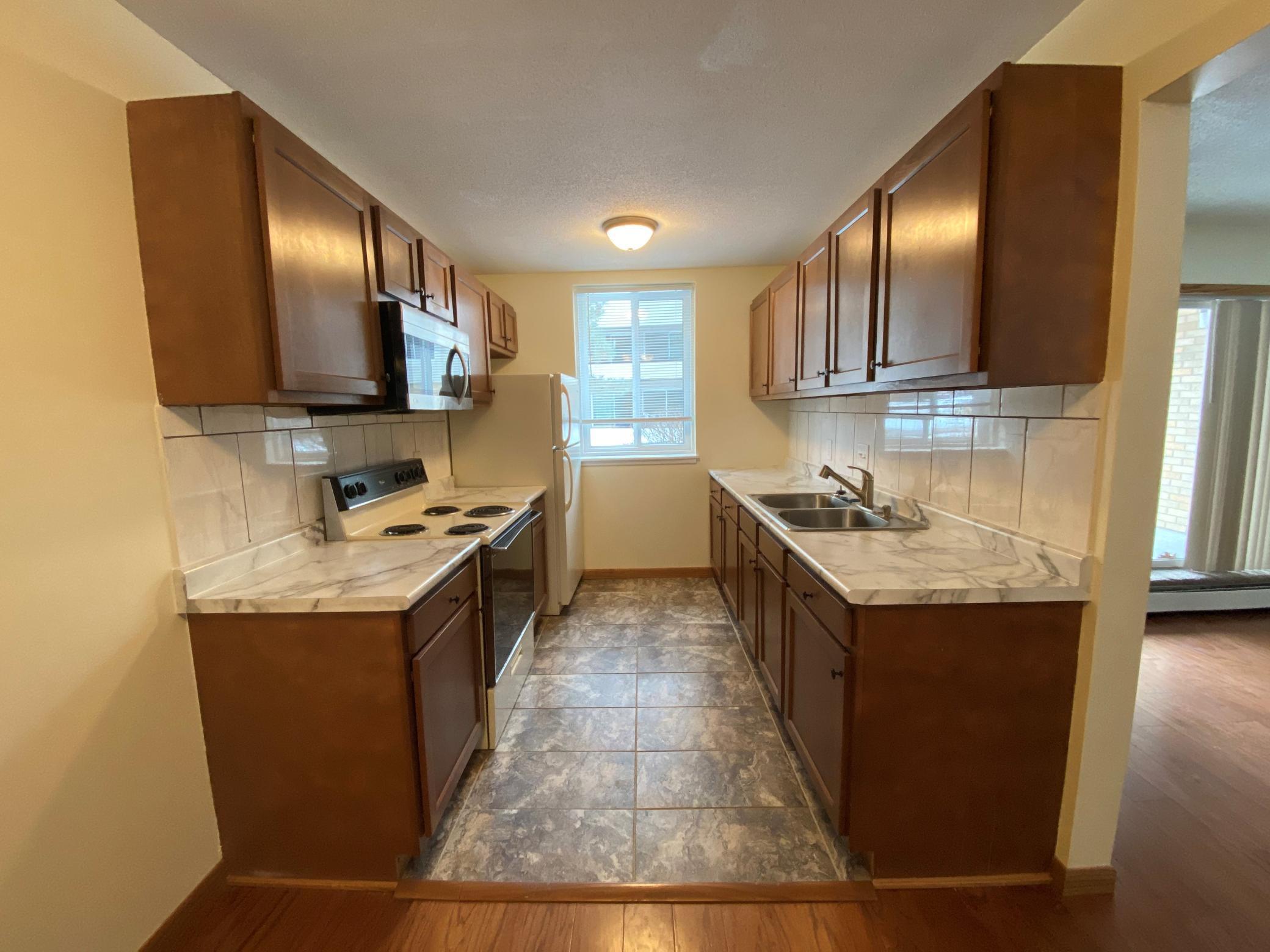 521 19th Street Northwest, Unit 15 Rochester, MN 55901 - Photo 2 of 20