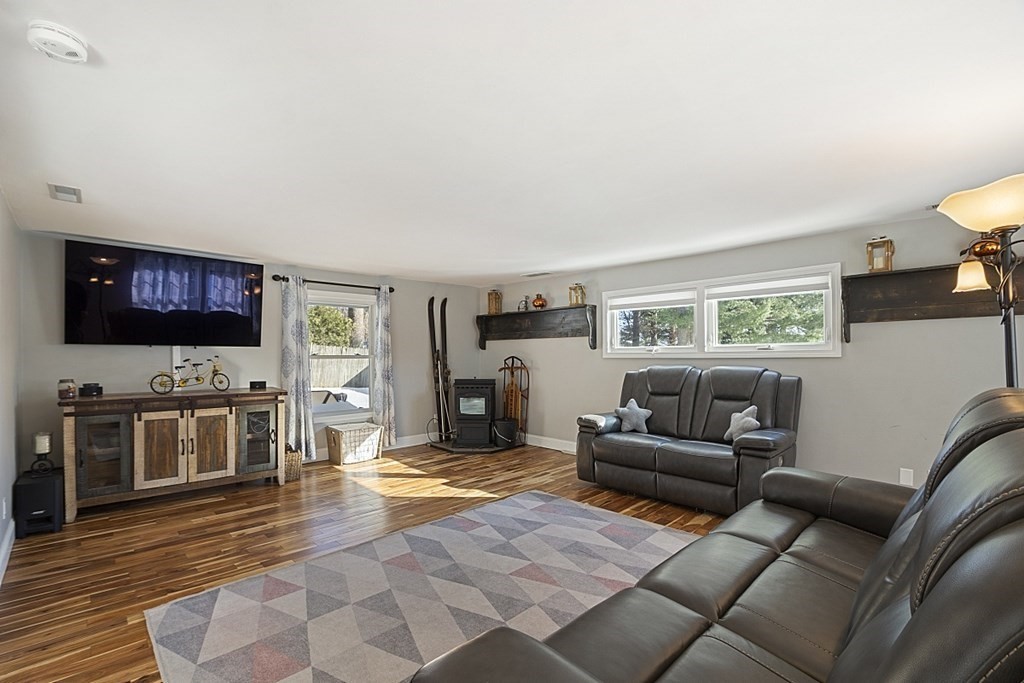 15 Davis Road Methuen, MA 01844 - Photo 9 of 23 Gallery Image 9