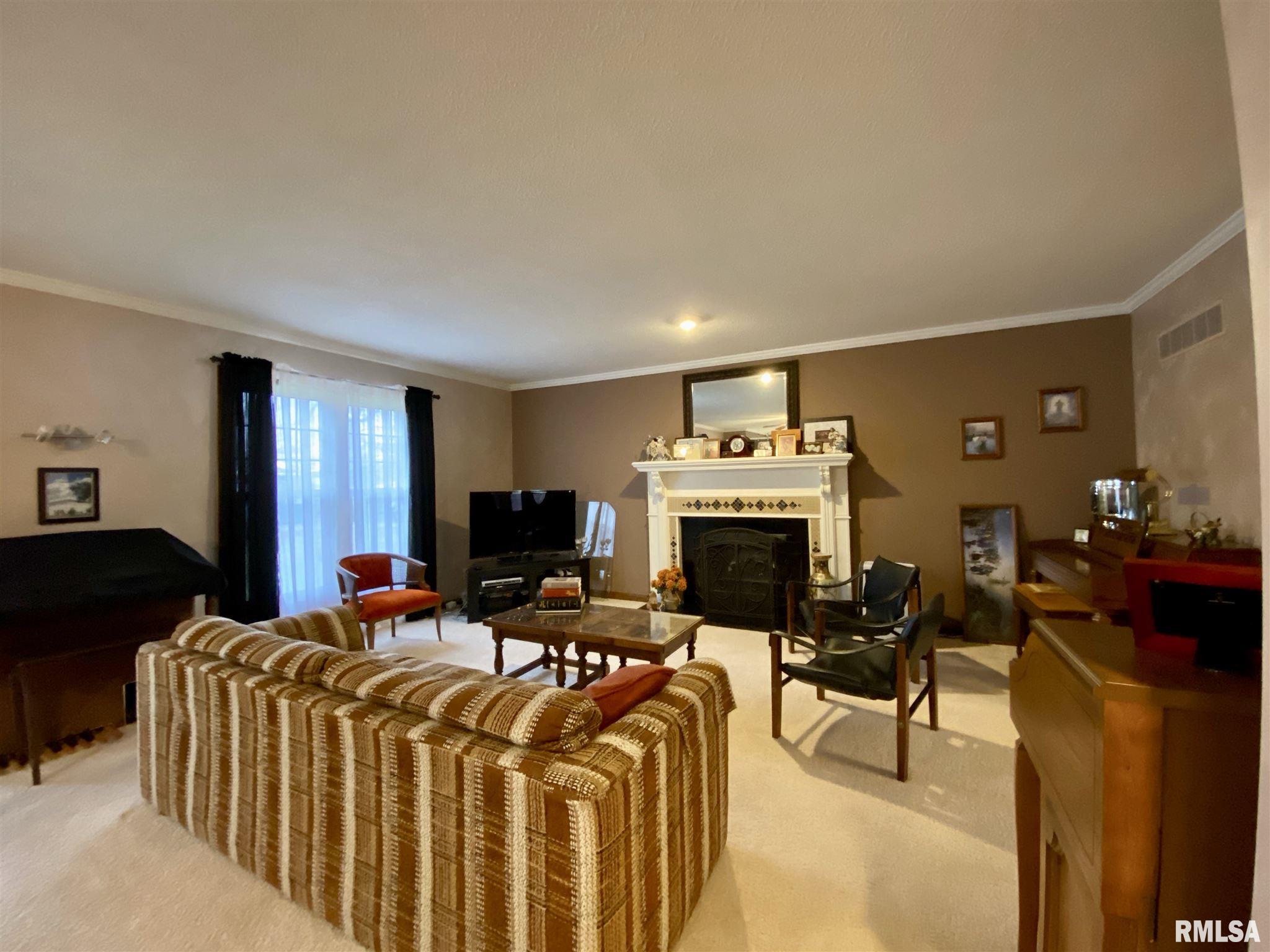 31 Indian Trail Road Macomb, IL 61455 - Photo 4 of 19 Gallery Image 4