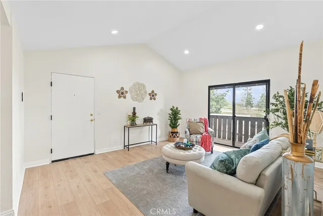 $499,999 | 20702 El Toro Lake, Unit 90, Lake Forest, CA 92630