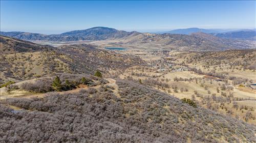 0 St Moritz Place Tehachapi, CA 93561 - Photo 3 of 15 a view of mountains and mountain view