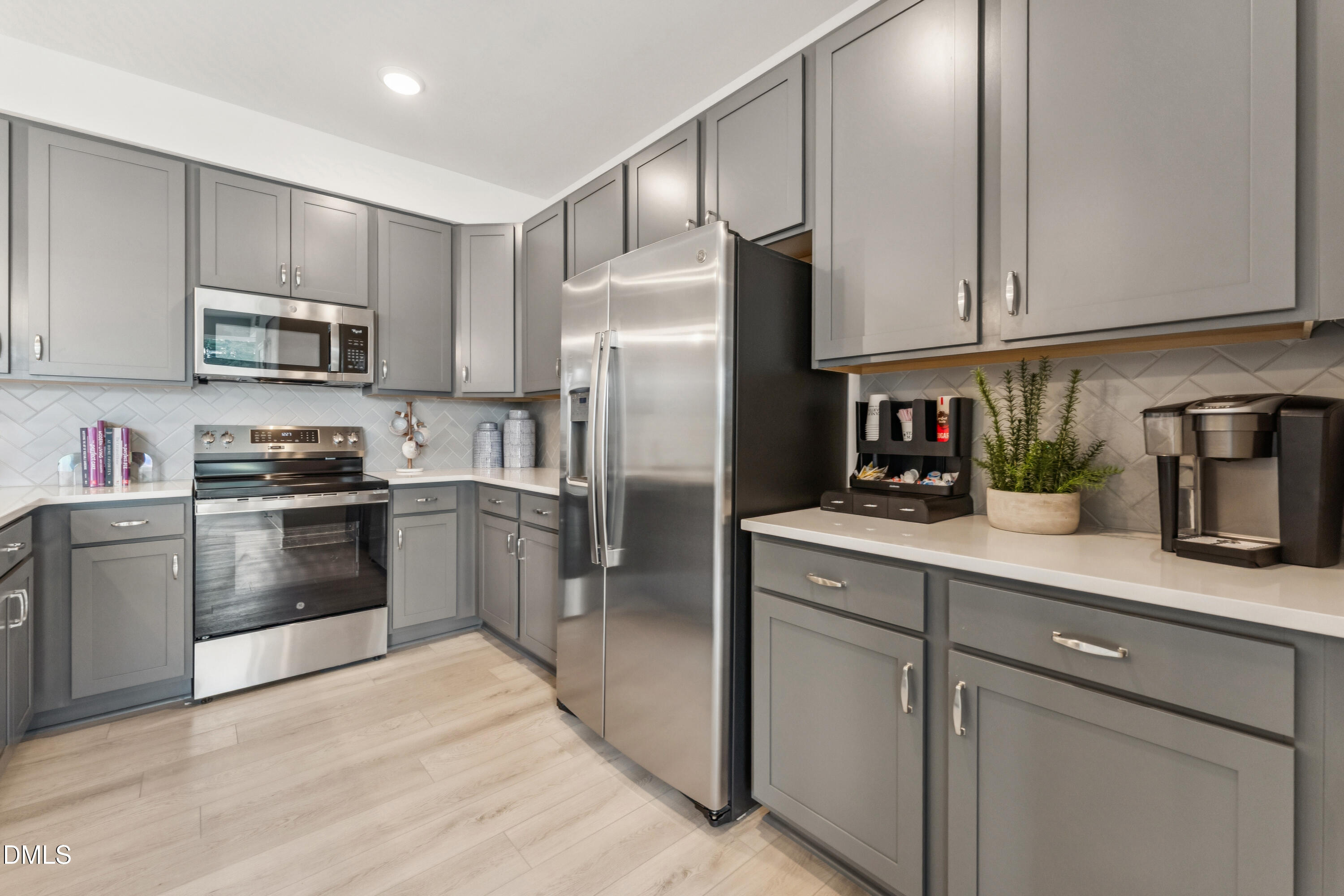 104 Parks Edge Way, Unit 100 Wake Forest, NC 27587 - Photo 6 of 32 Kitchen 2 Tessa