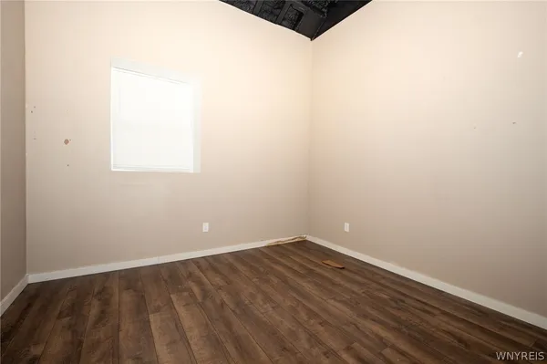 $2,100 | 2335 Main Street, Buffalo, NY 14214