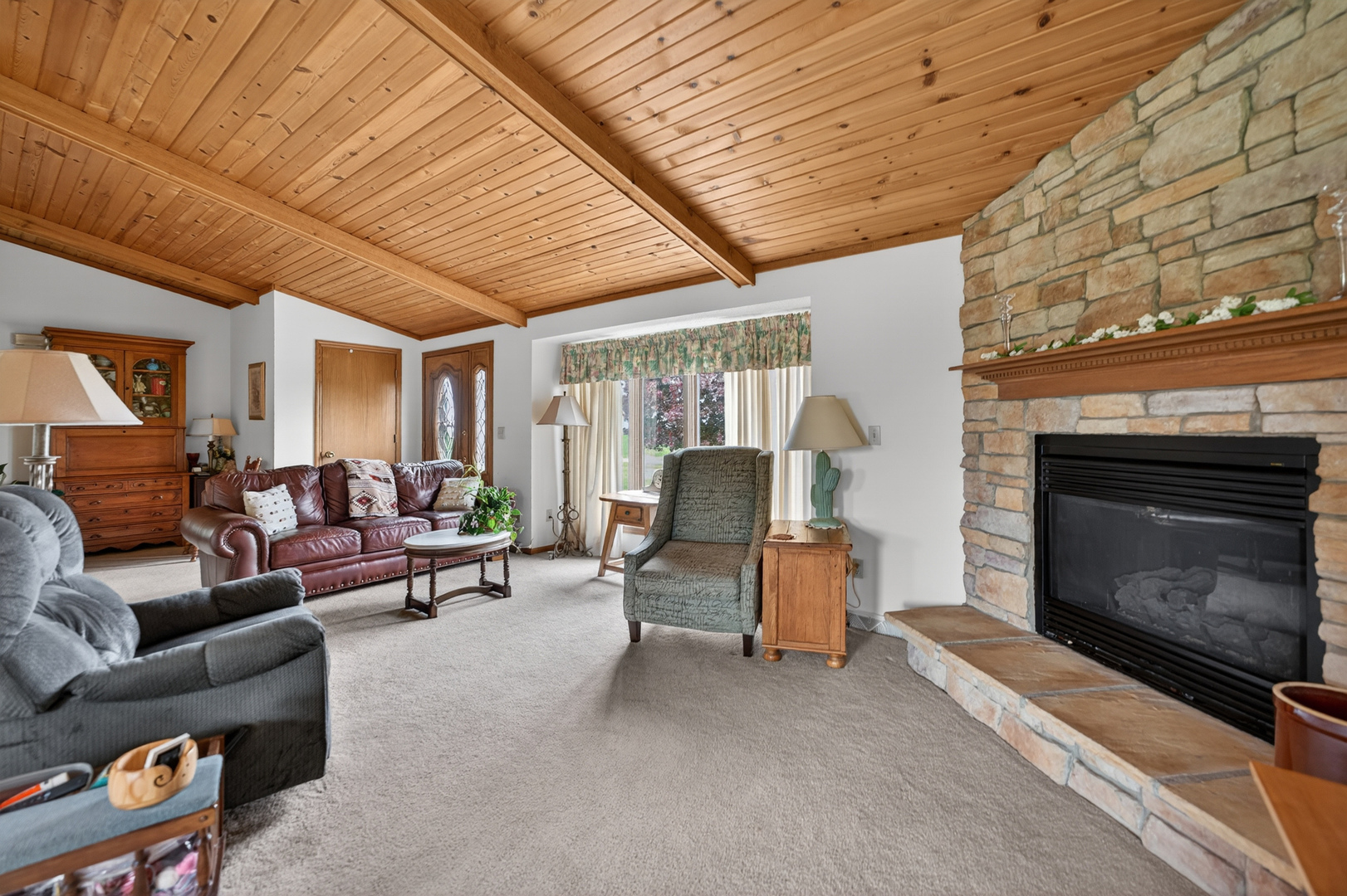 8086 Kane Road Waterman, IL 60556 - Photo 13 of 44