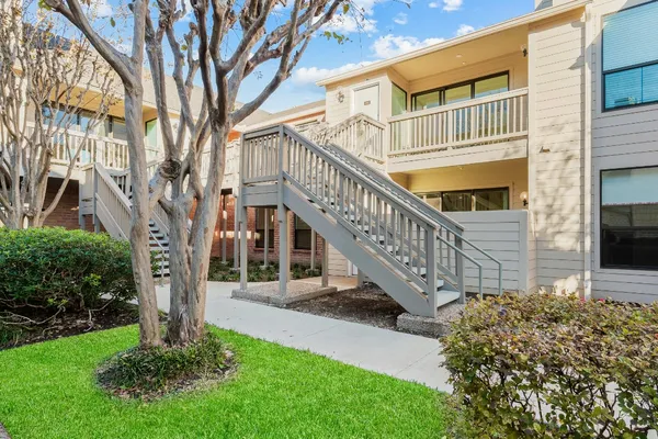 $229,900 | 2829 Timmons Lane, Unit 201, Houston, TX 77027