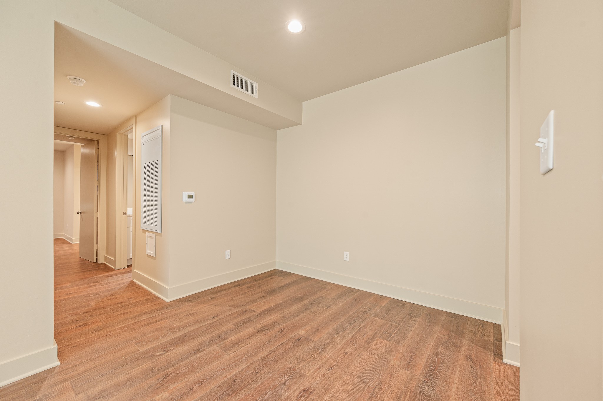 2829 Timmons Lane, Unit 201 Houston, TX 77027 - Photo 31 of 42 a view of an empty room