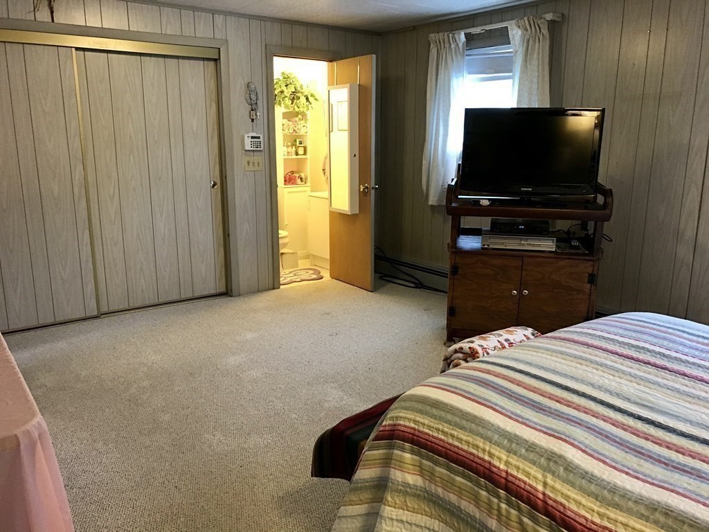 28 West Shore Road Holbrook, MA 02343 - Photo 12 of 18