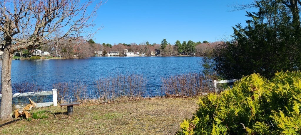 28 West Shore Road Holbrook, MA 02343 - Photo 2 of 18