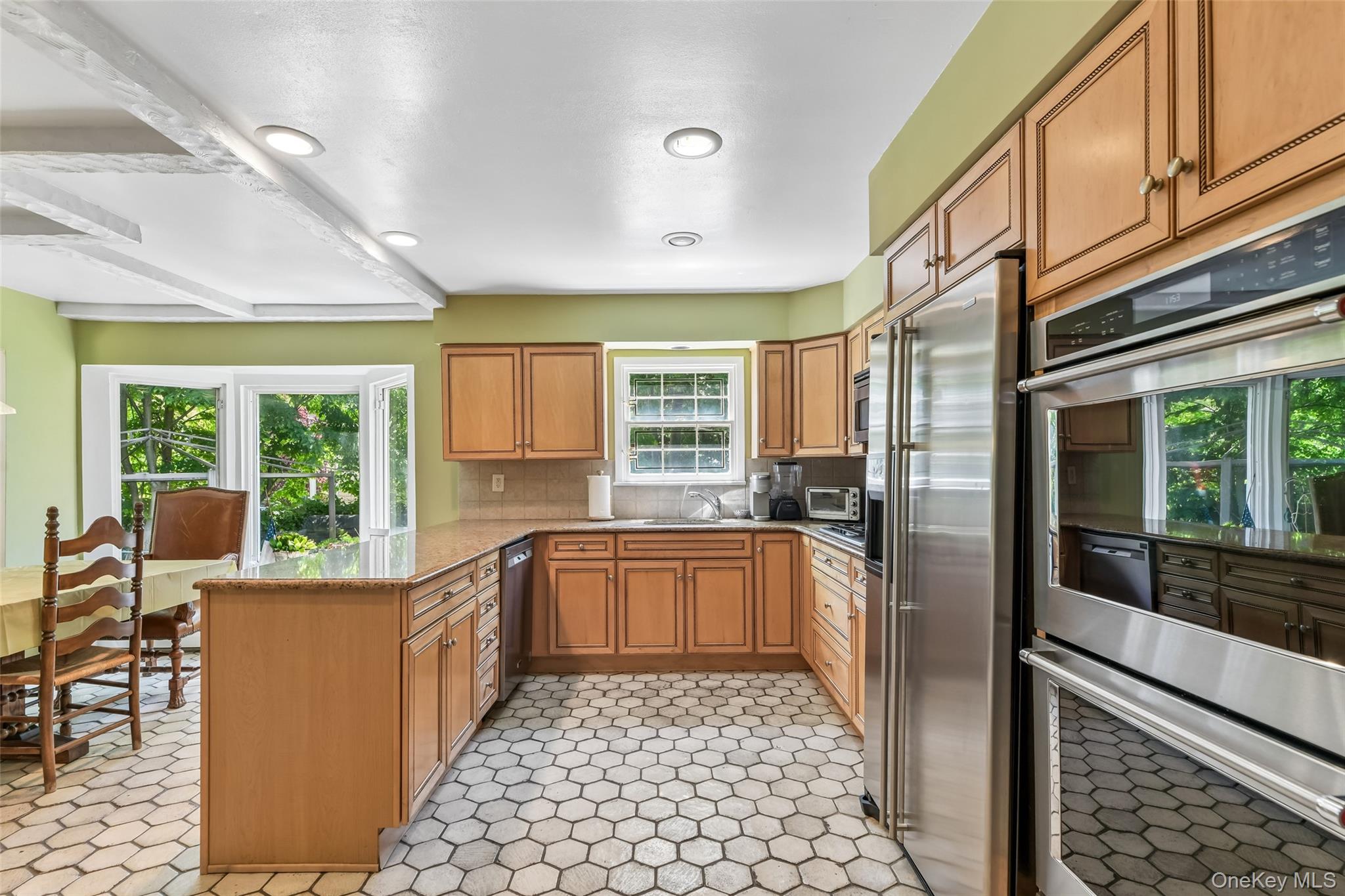 62 Larch Hill Road Lawrence, NY 11559 - Photo 12 of 47