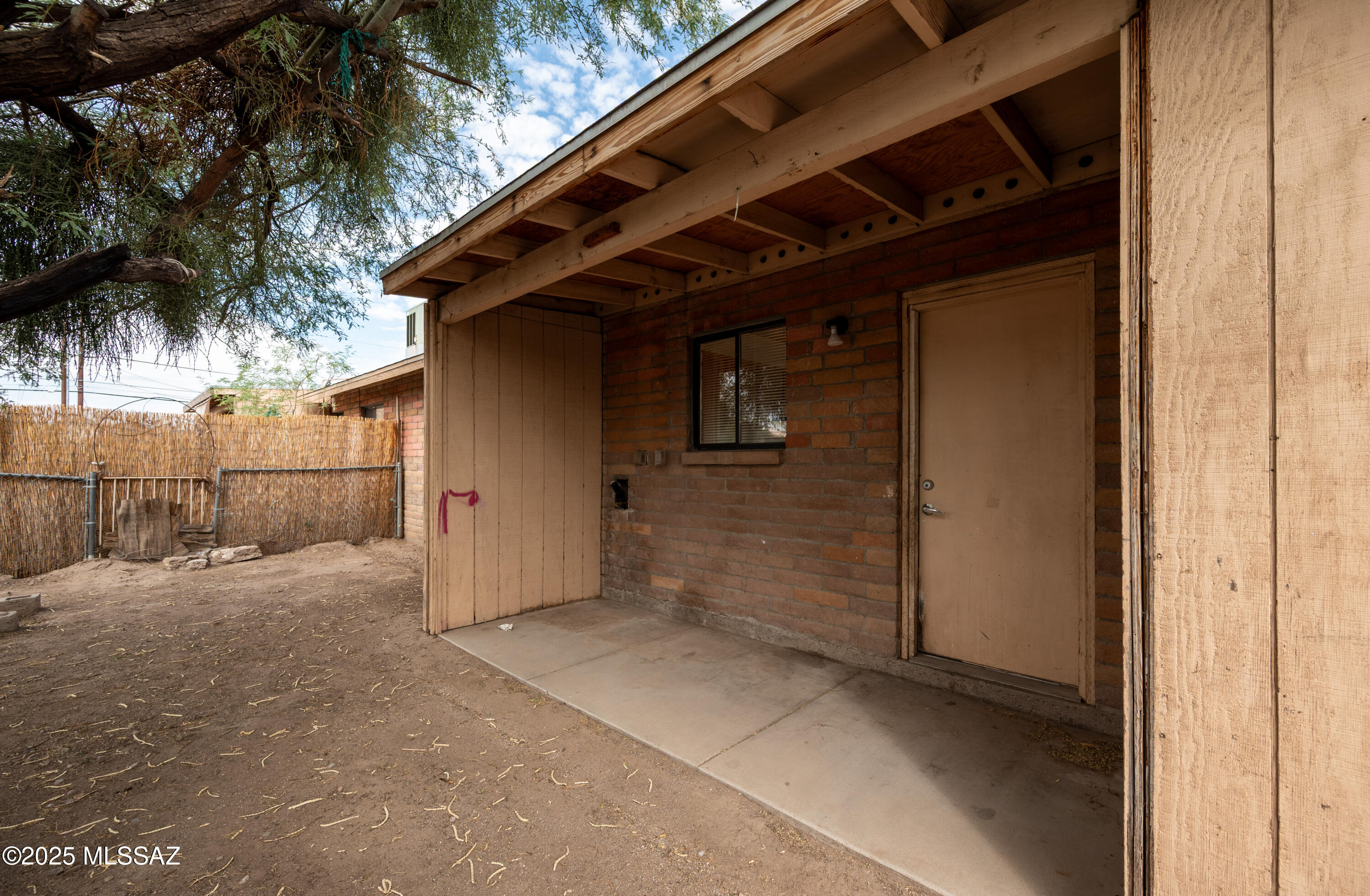 1514 North Hualpai Road, Unit 2 Tucson, AZ 85745 - Photo 8 of 9