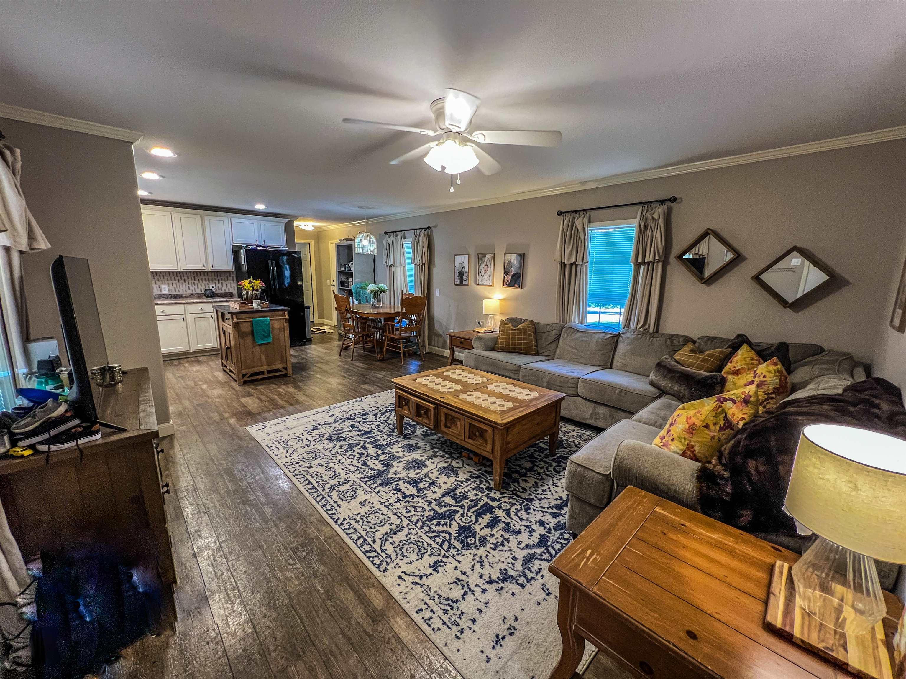 9492 Brighton Avenue Elberta, AL 36530 - Photo 3 of 38 Living Room