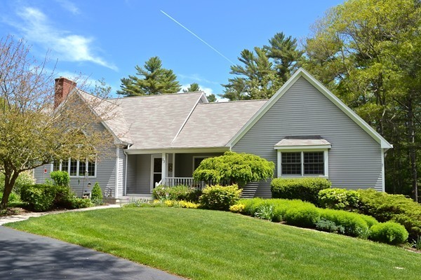 17 Deerfield Terrace Rochester, MA 02770 - Photo 2 of 28