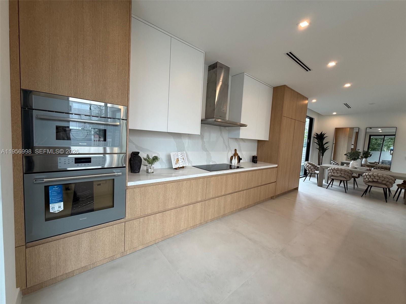 3200 Thomas Avenue Miami, FL 33133 - Photo 11 of 32