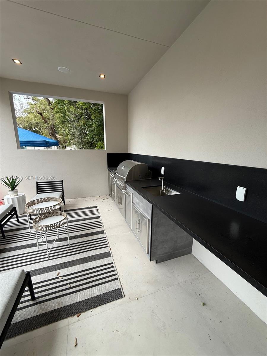 3200 Thomas Avenue Miami, FL 33133 - Photo 13 of 32