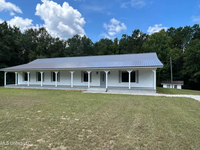 $275,000 | 2333 Comans Road, Carthage, MS 39051