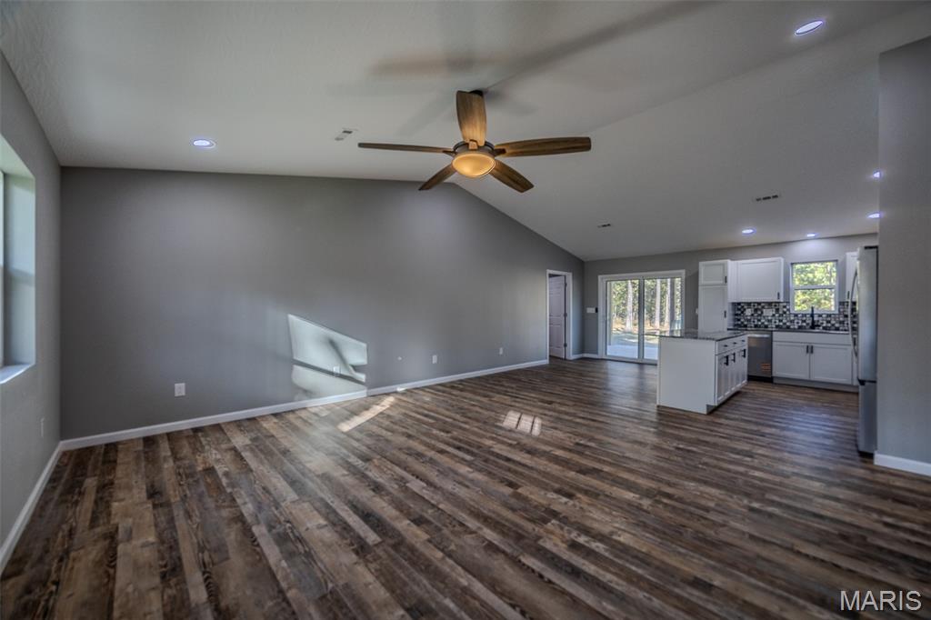 23350 Marvel Drive Lebanon, MO 65536 - Photo 5 of 32