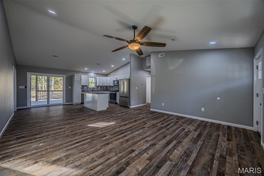 23350 Marvel Drive Lebanon, MO 65536 - Photo 6 of 32