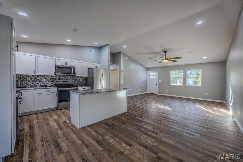 23350 Marvel Drive Lebanon, MO 65536 - Photo 9 of 32