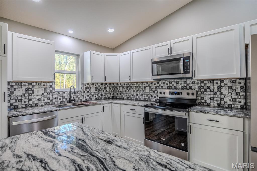 23350 Marvel Drive Lebanon, MO 65536 - Photo 10 of 32