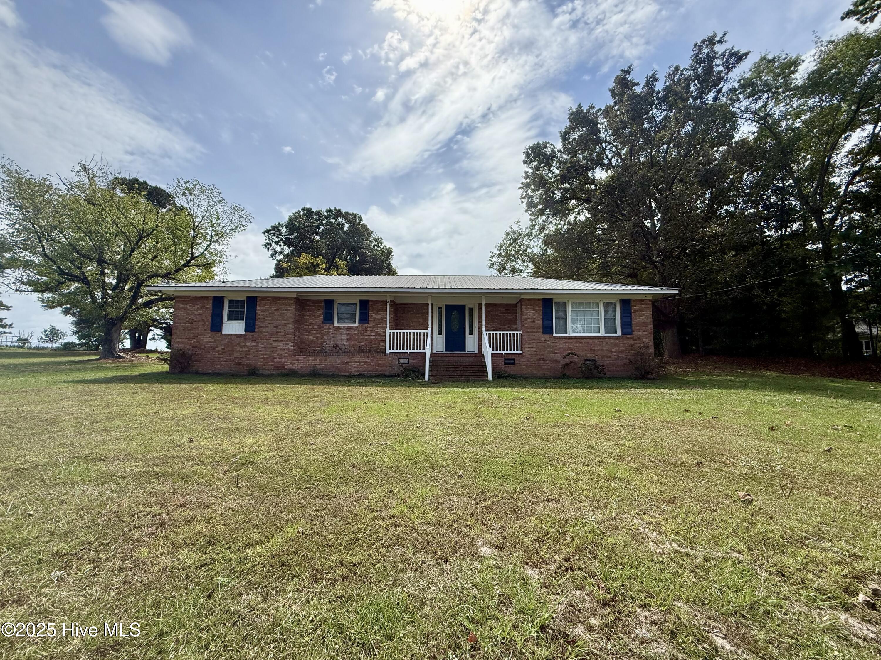 1233 Bear Grass Road Williamston, NC 27892 - Photo 2 of 61 Front of property