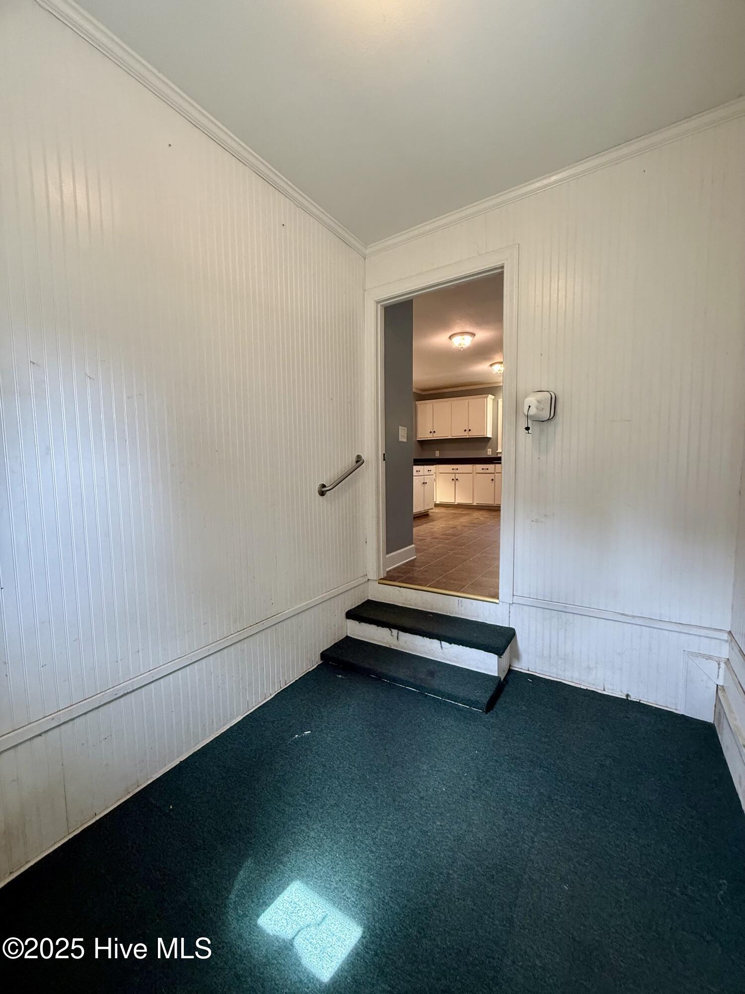 1233 Bear Grass Road Williamston, NC 27892 - Photo 39 of 61 Mud Room