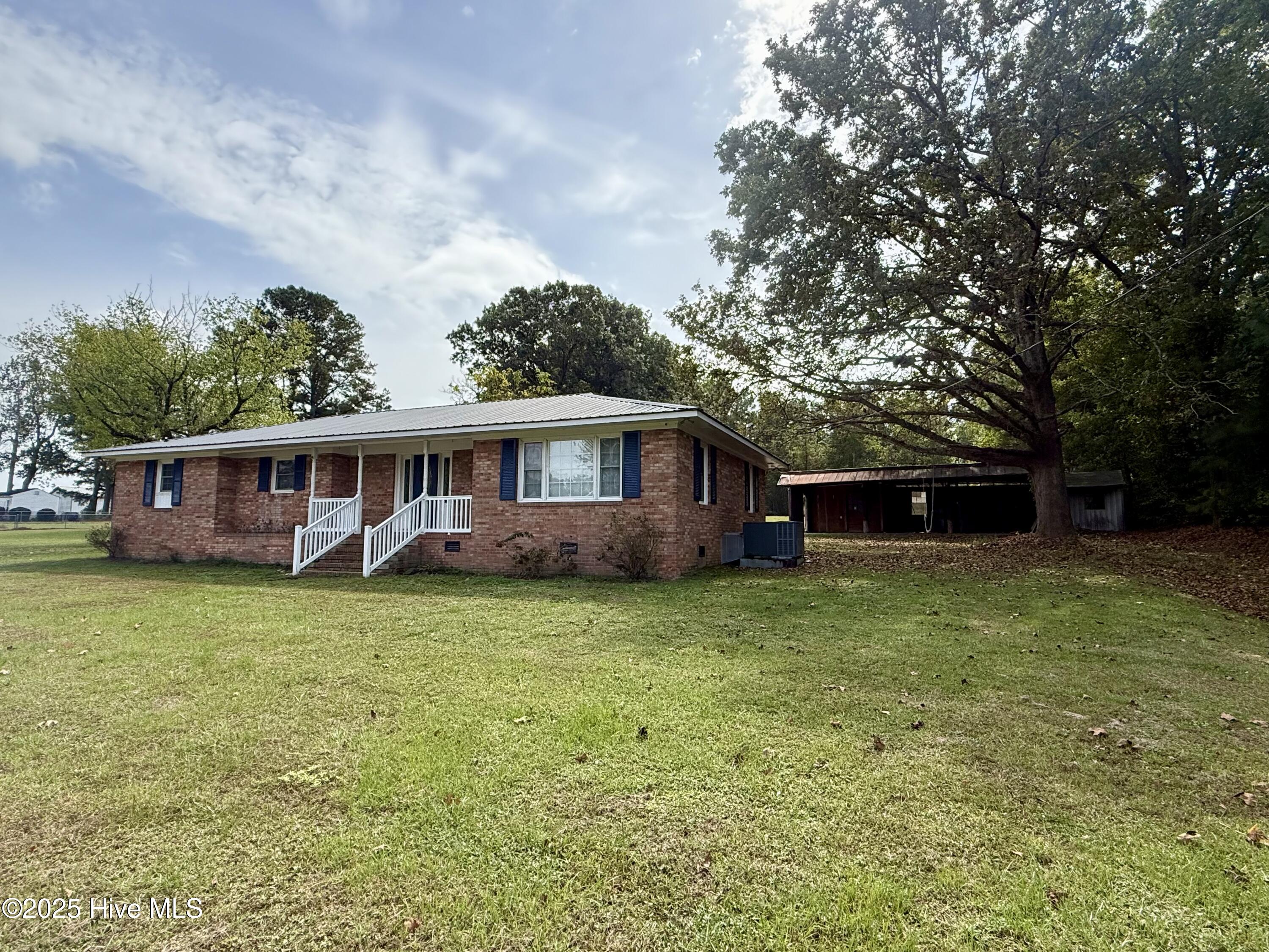 1233 Bear Grass Road Williamston, NC 27892 - Photo 4 of 61 Front side view